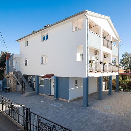Apartment Majer 2 메덜린 외부 사진