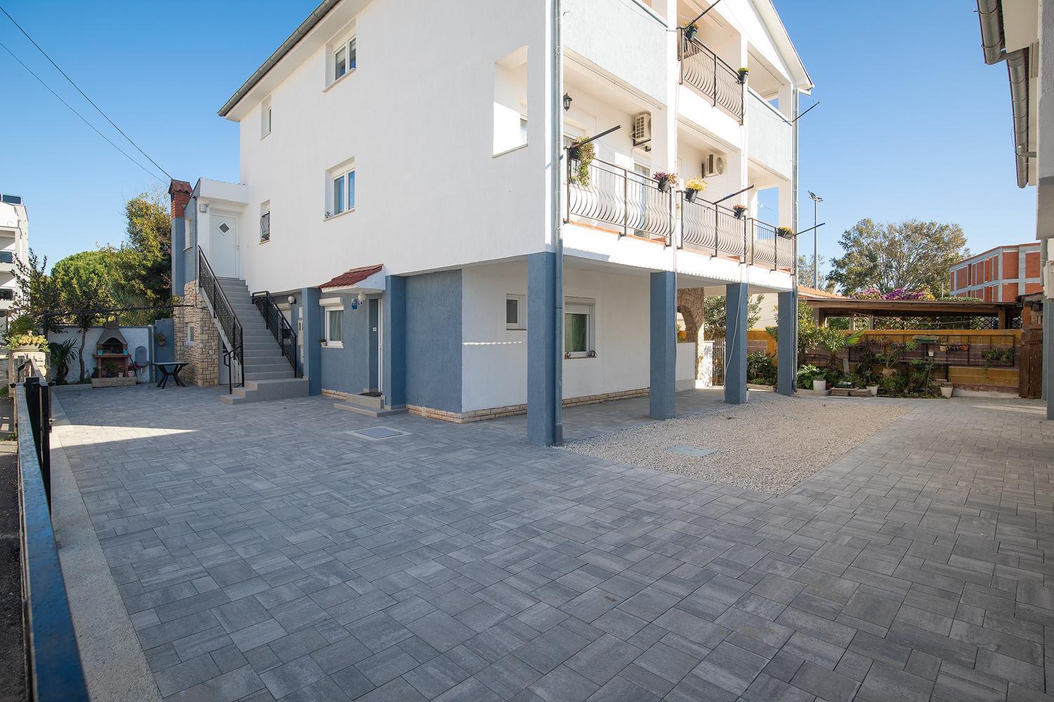 Apartment Majer 2 메덜린 외부 사진
